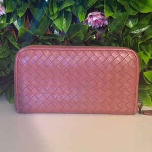 Bottega Veneta Intrecciato Mauve Pink Leather Zip Around Long Wallet